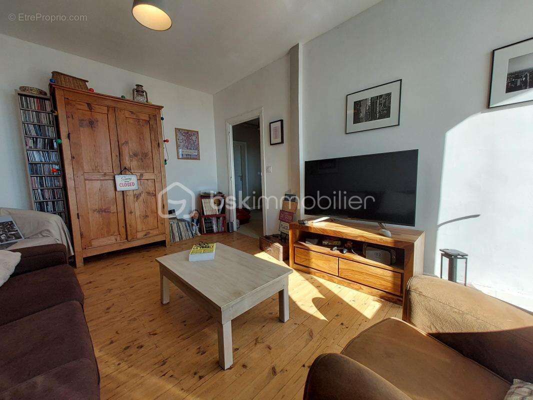  Appartement T3 avec jardin et vue exceptionnelle à Royat  - photo 4