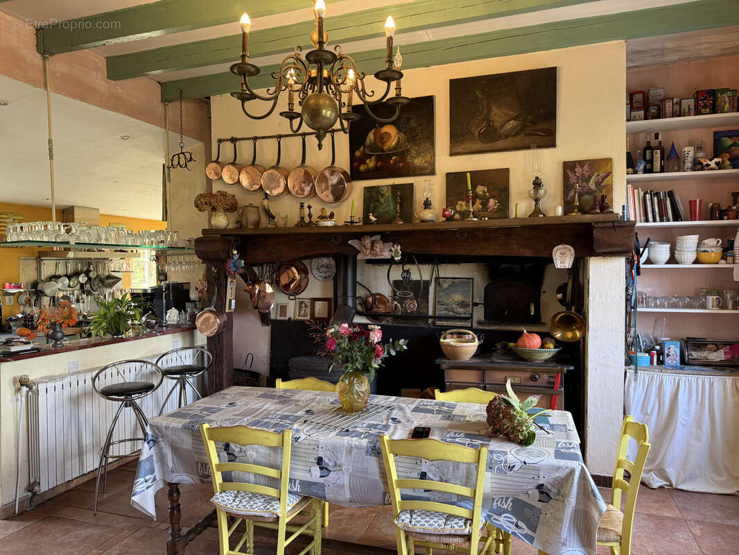 Maison de maitre avec dépendances et piscine au calme sur 11ha à Castelnau d’Auzan Labarrère - photo 8