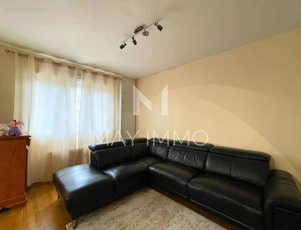 Maison à VAIRES-SUR-MARNE