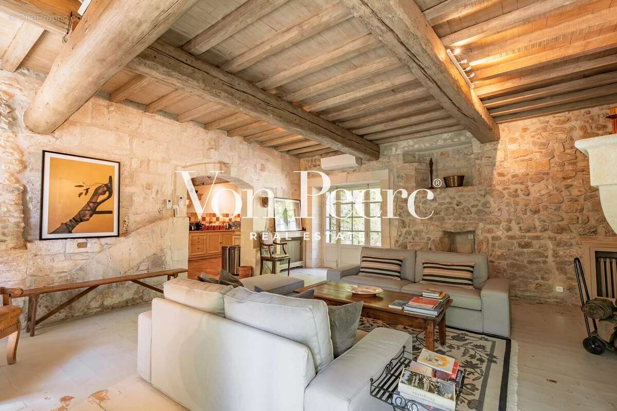 Maison à MAUSSANE-LES-ALPILLES