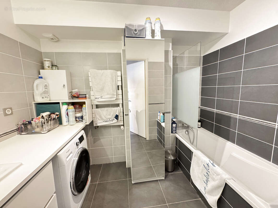 Appartement à MAUGUIO