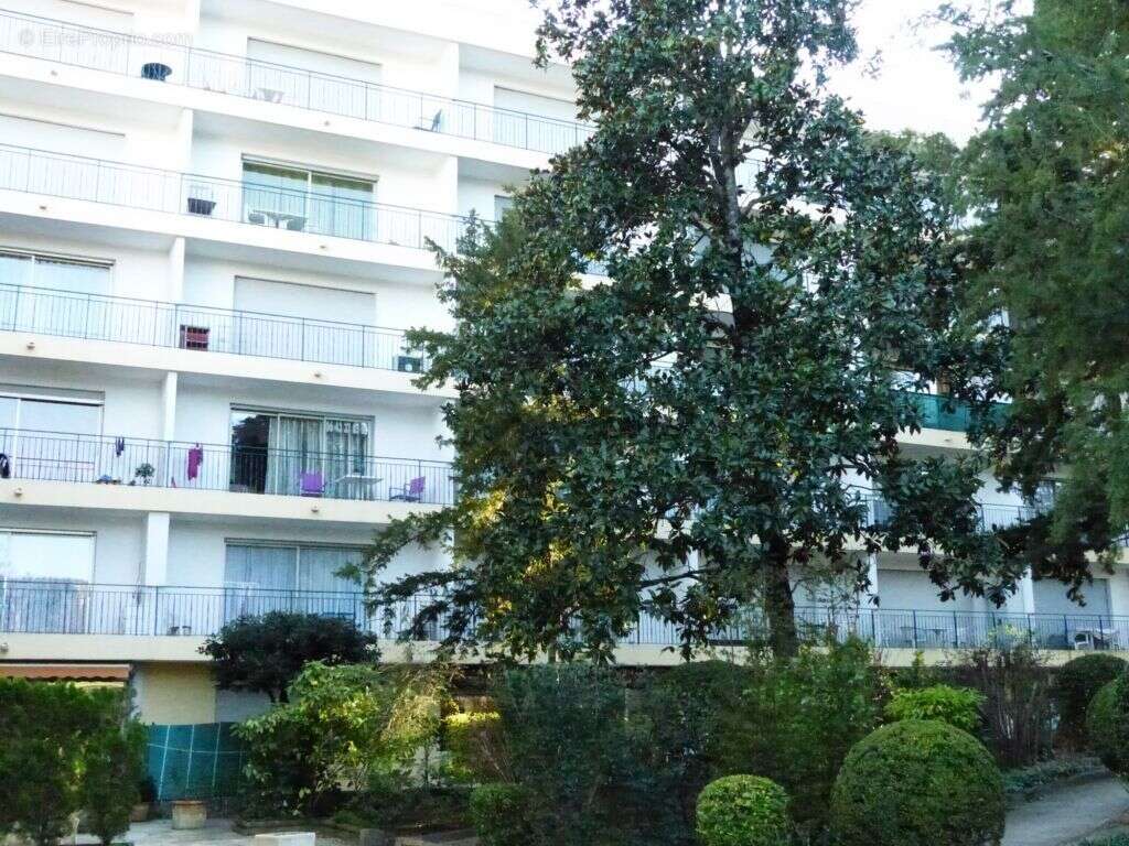 Appartement à GREOUX-LES-BAINS