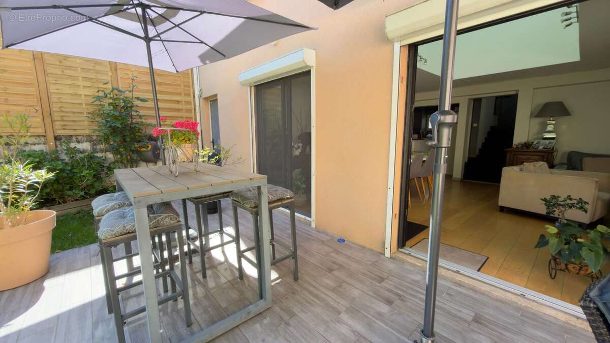 Maison 4 chbs, séjour cathédrale, 5 mn a pied du rer a neuilly plaisance - le perreux - photo 3