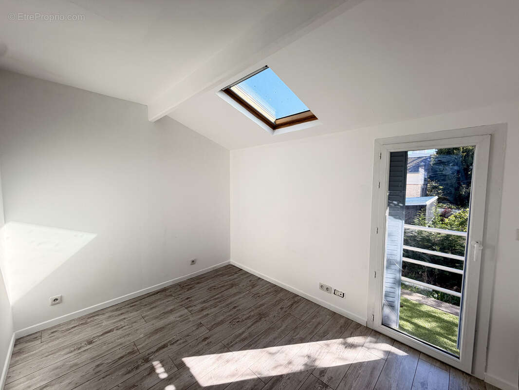 Appartement à SAINT-MAUR-DES-FOSSES