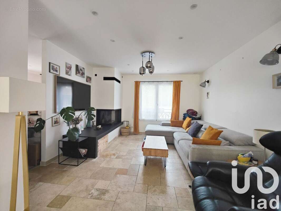 Photo 4 - Maison à LINAS