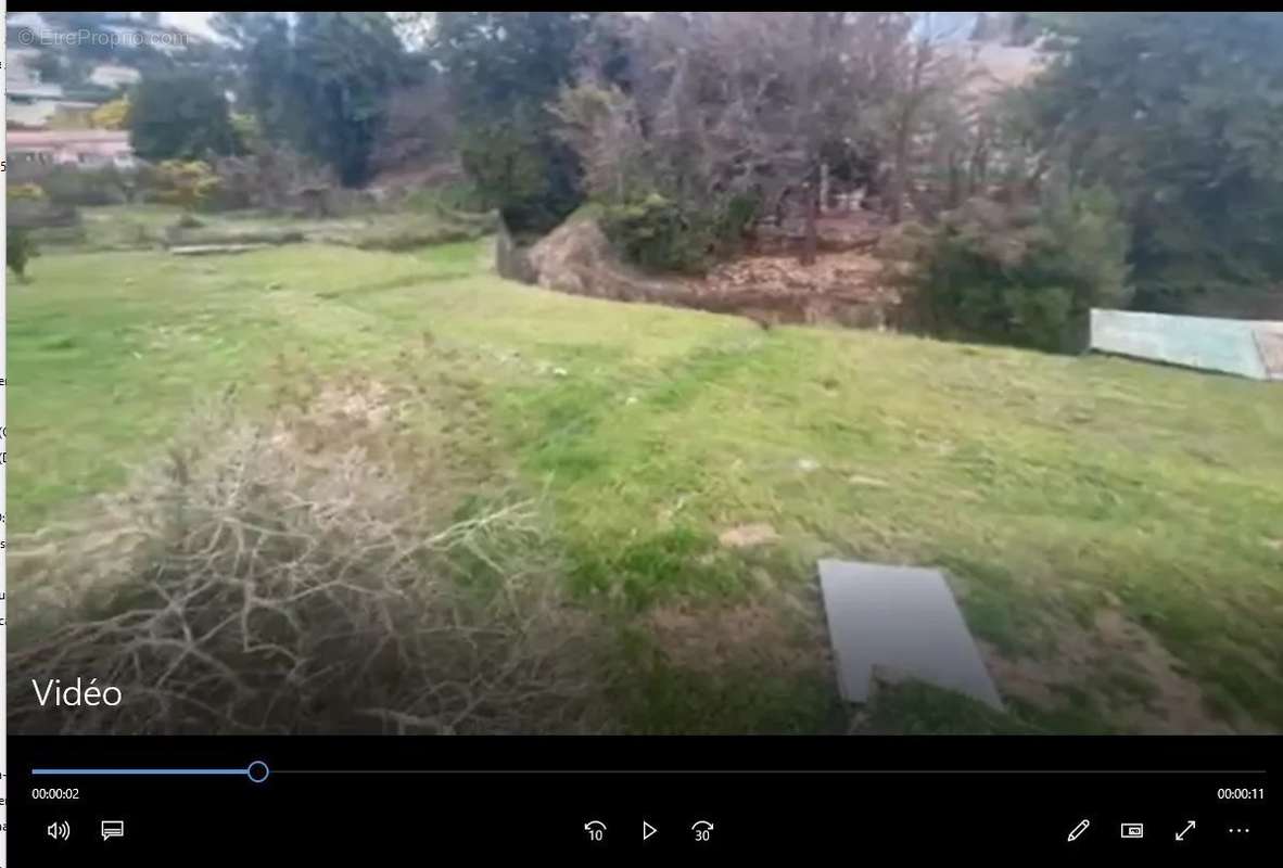 Terrain à VALLAURIS