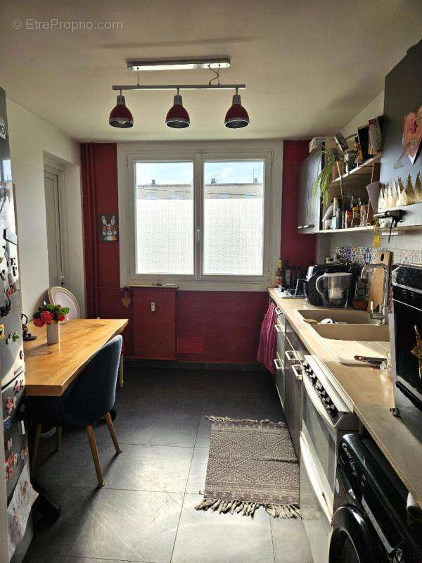 Montélimar - Appartement T4 de 73 m² avec balcon et cave - photo 3
