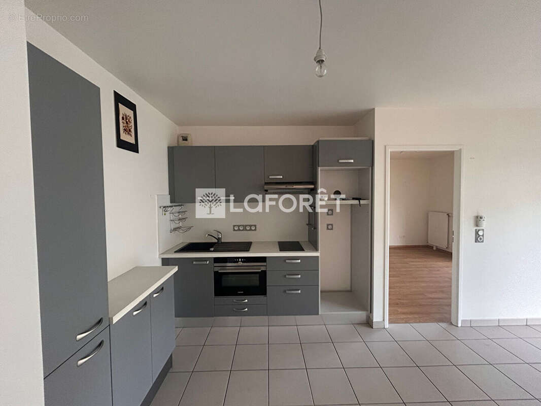 Appartement à EMERAINVILLE