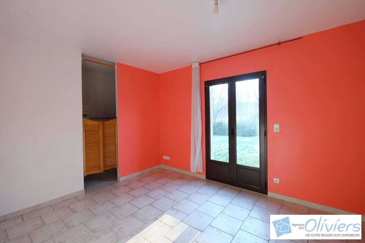 Maison à DAMPIERRE-EN-YVELINES