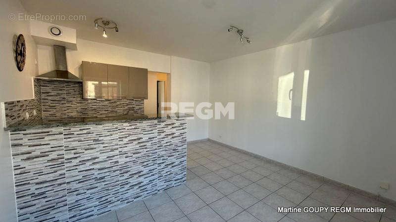 Appartement à LA CHAPELLE-SAINT-MESMIN