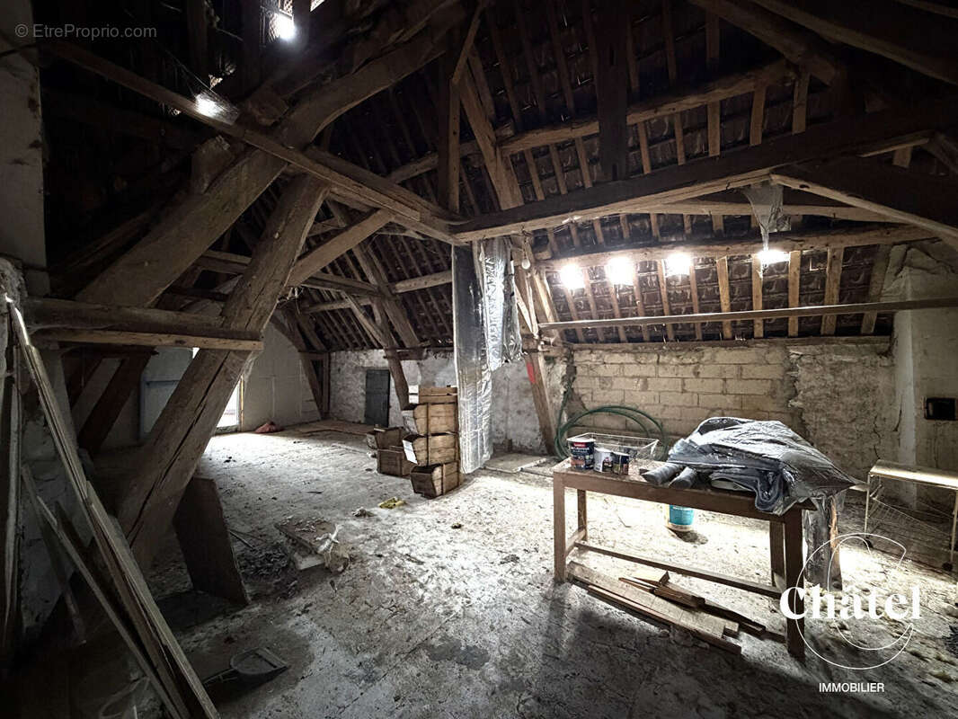 Proche Nanteuil le Haudouin - Maison 5 pièces - photo 11