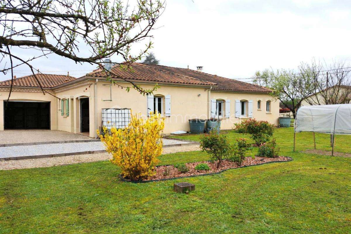 Maison à SAINT-ASTIER