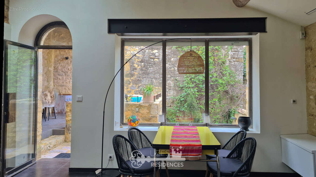 Maison à UZES