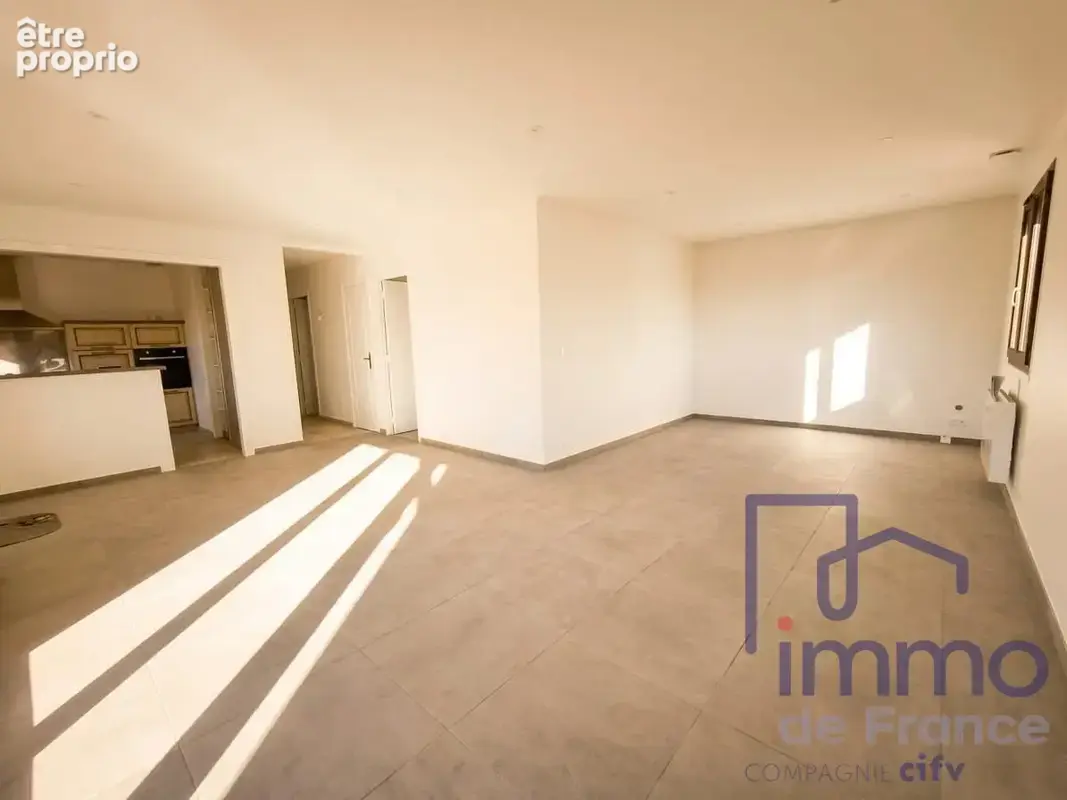 Maison 6 pièces 133 m² à vendre à Veauchette (42340) - photo 5