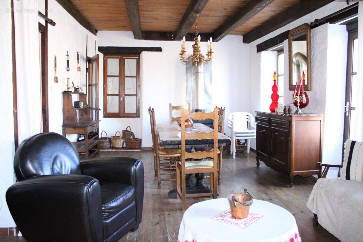 Appartement à LAVEYRUNE