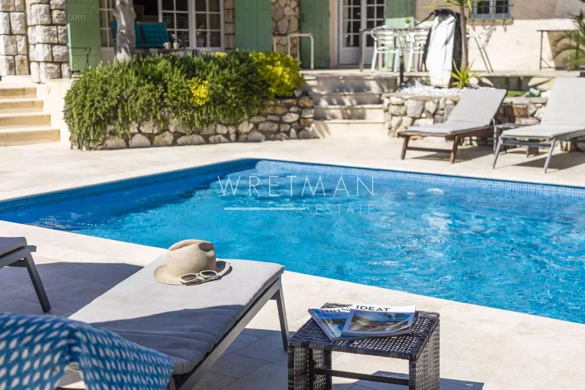 Maison à MANDELIEU-LA-NAPOULE