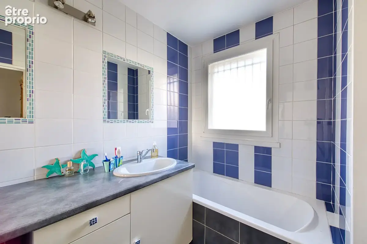 Appartement familial T4/T5 100 m2 au coeur du 6e arrondissement - photo 9