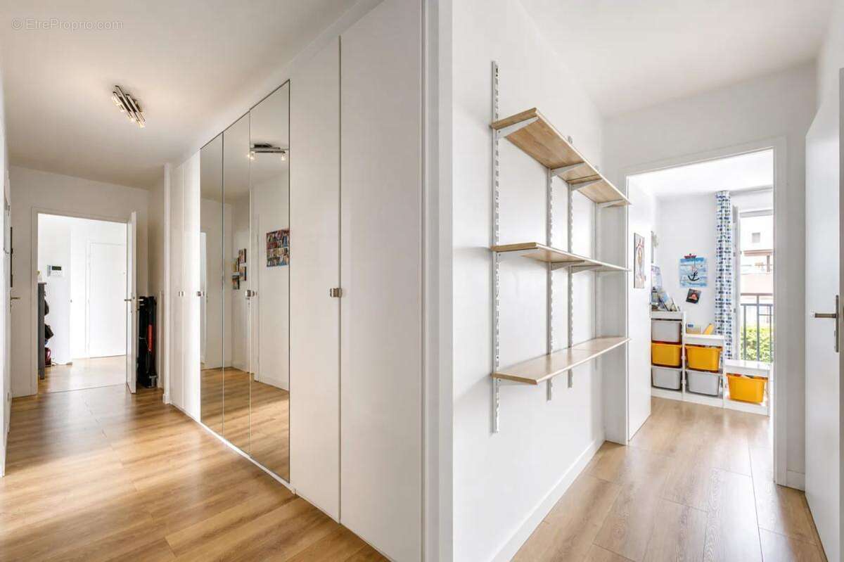 92800 - puteaux - front de seine - 4 pieces -3 chambres - balcon - photo 8