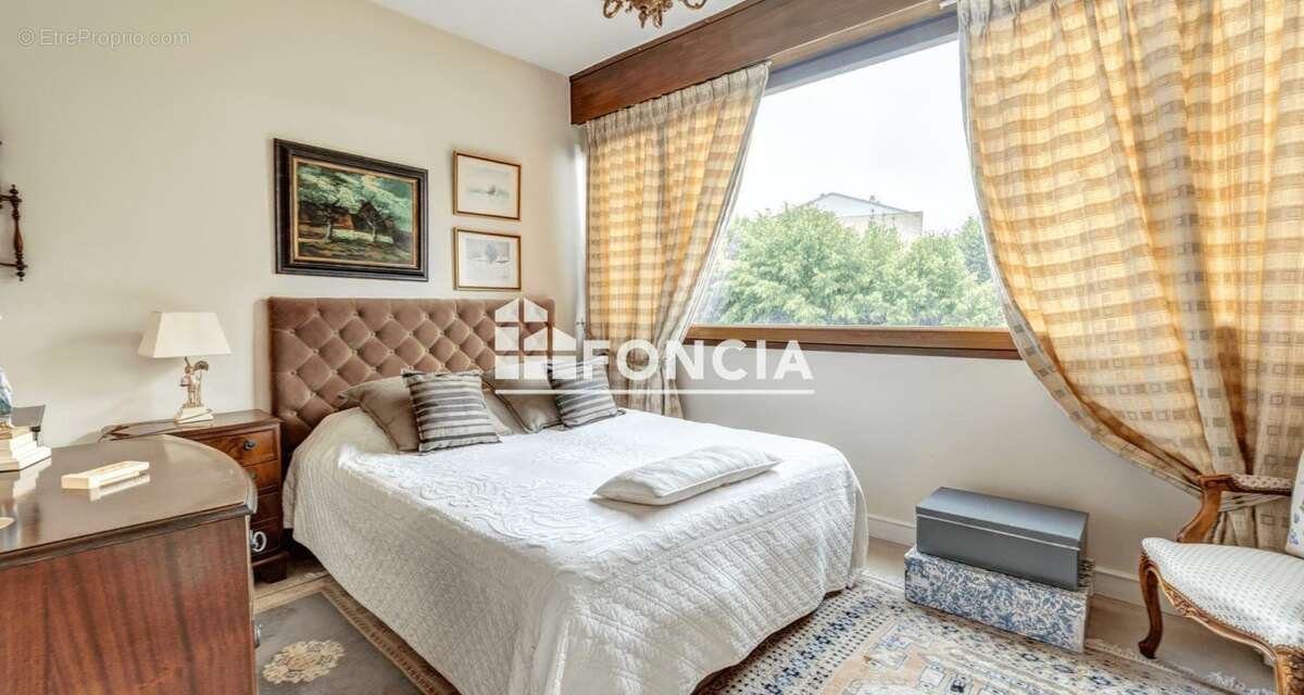 Appartement à NOISY-LE-ROI