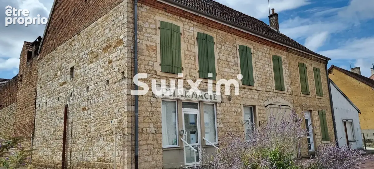Amoureux de l’ancien, investisseurs ou porteurs de projets, découvrez cette propriété atypique aux multiples possibilités ! - photo 2