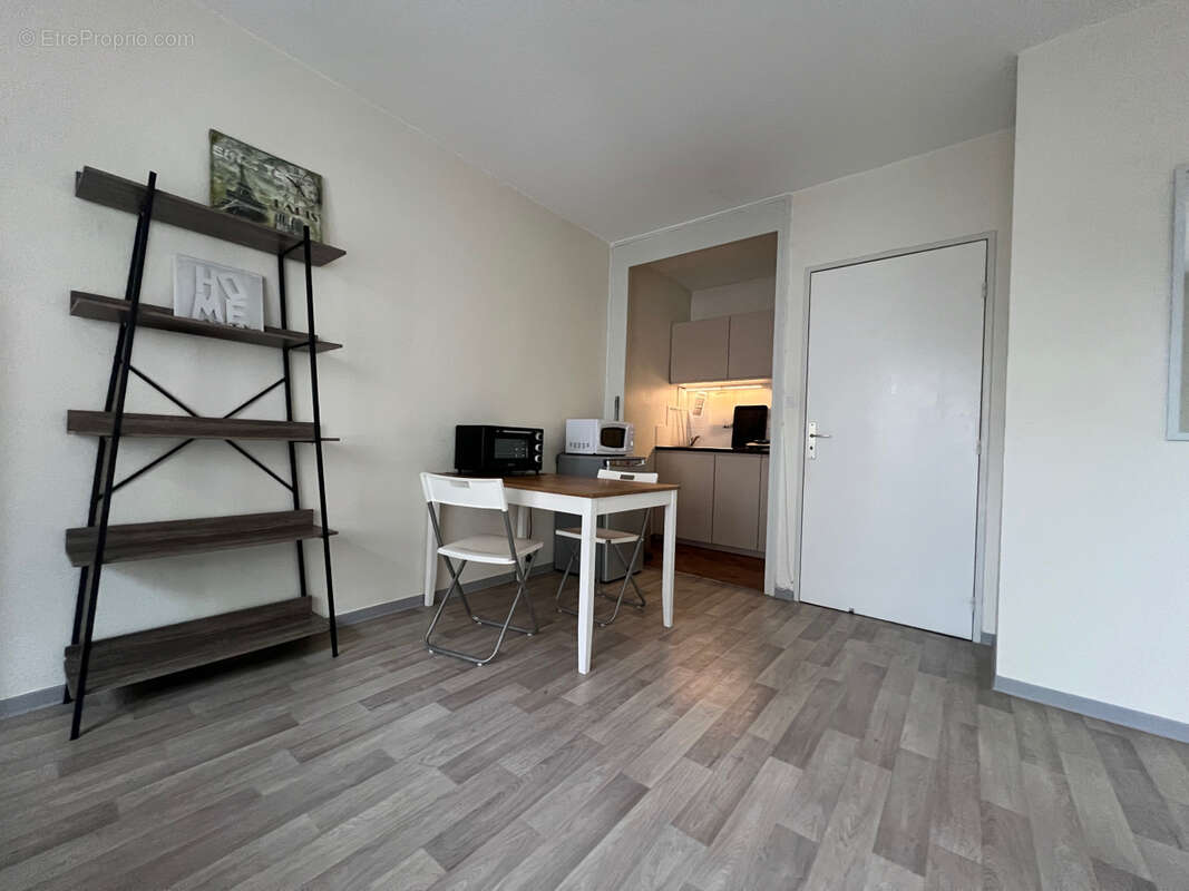 Chambre 1 - Appartement à STRASBOURG