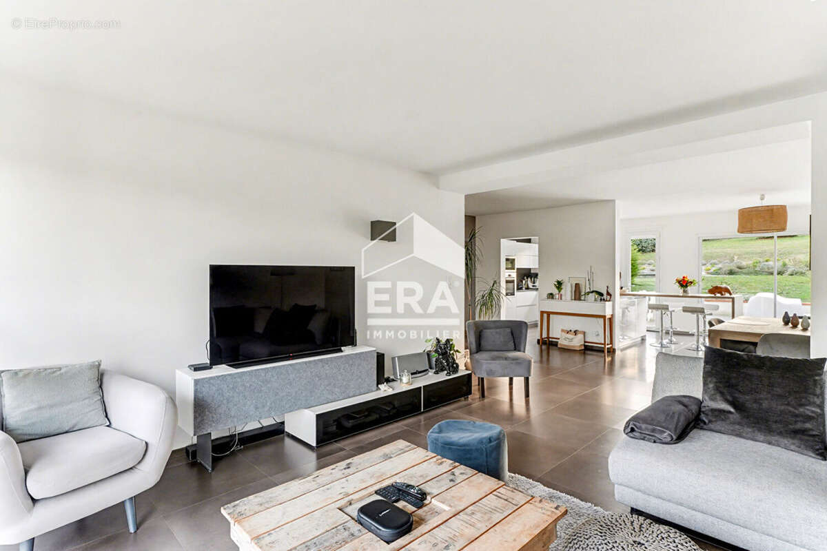 Maison à BRUGUIERES