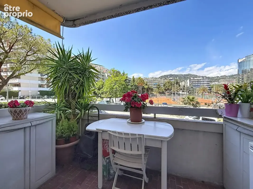 Vente NUE PROPRIETE - Nice / Gorbella - 4 Pièces - Terrasses - Vue Verdure - photo 9