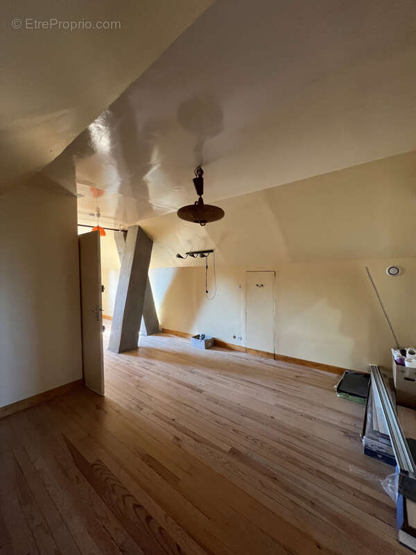 Maison à COULANGES-LES-NEVERS