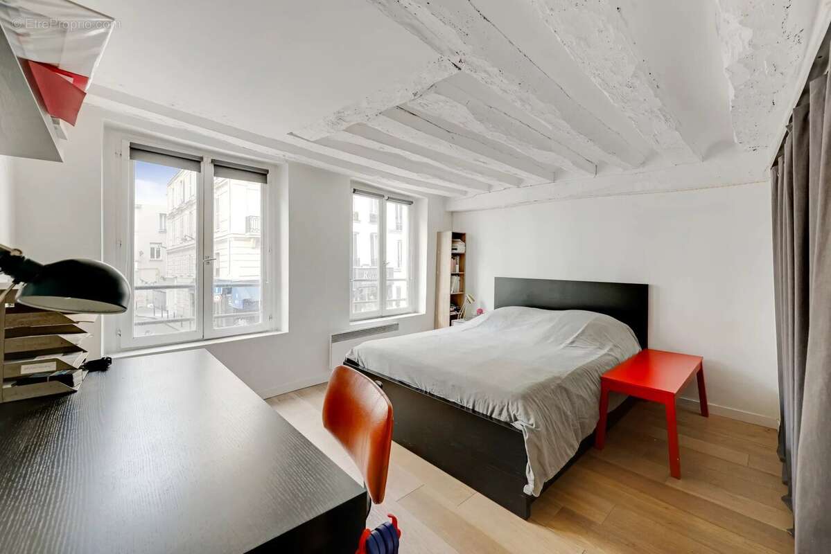 Appartement à PARIS-10E