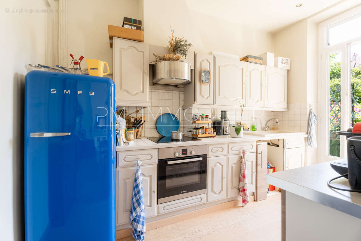 Appartement à MARSEILLE-5E