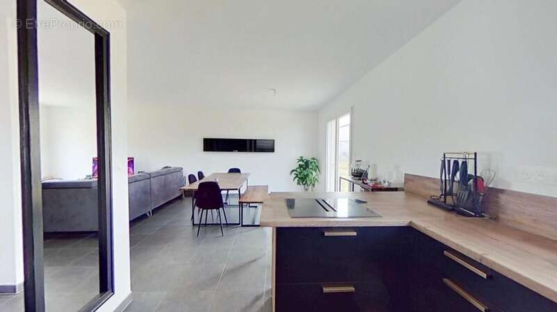 Maison à SENS-DE-BRETAGNE