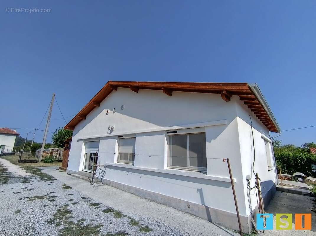 Prox MONTREJEAU: villa de plain-pied traditionnelle sur un terrain de 3016 m². - photo 2