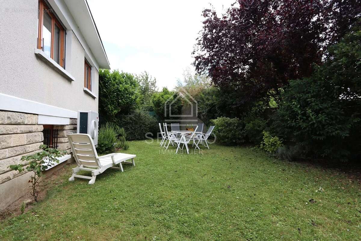 Maison à CHAMPS-SUR-MARNE