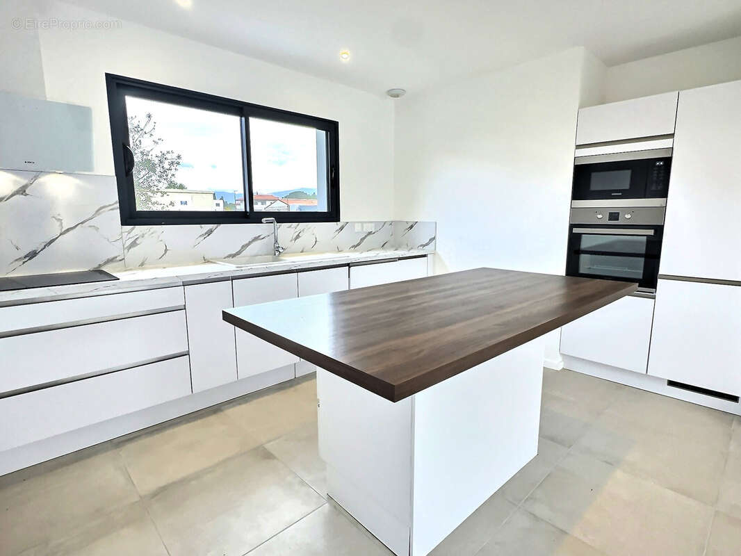 Maison à SAINT-CYPRIEN