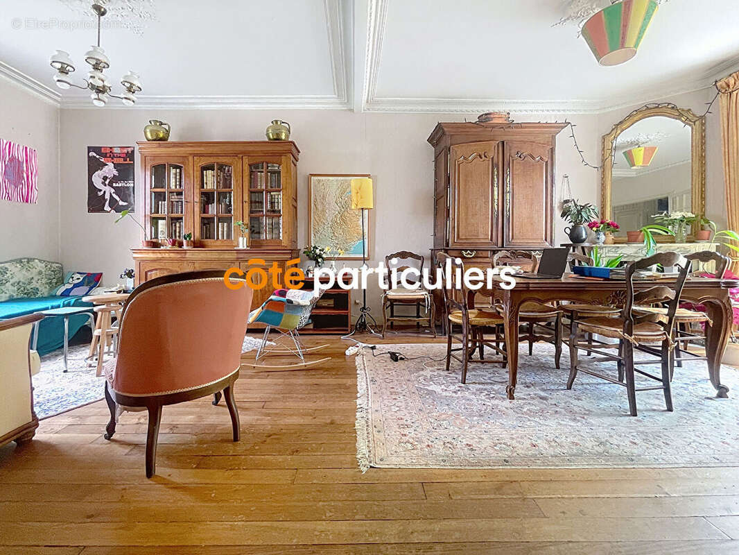 Maison à SAINT-MAUR-DES-FOSSES