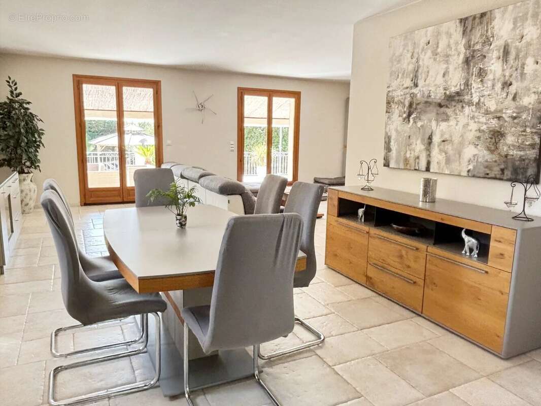 Maison à FREJUS
