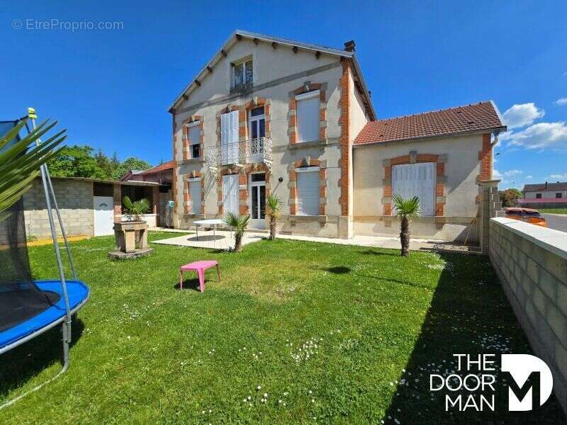Maison à BOURBONNE-LES-BAINS