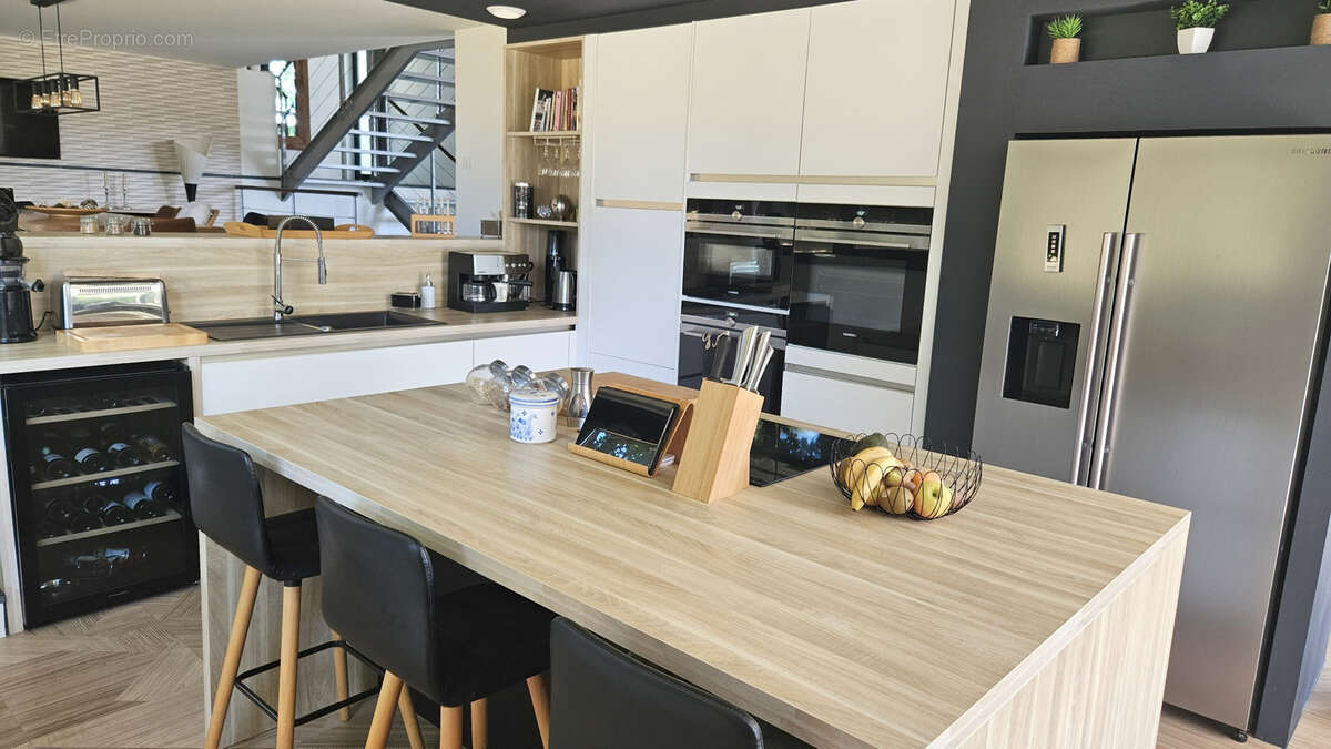 Maison à LES HERBIERS