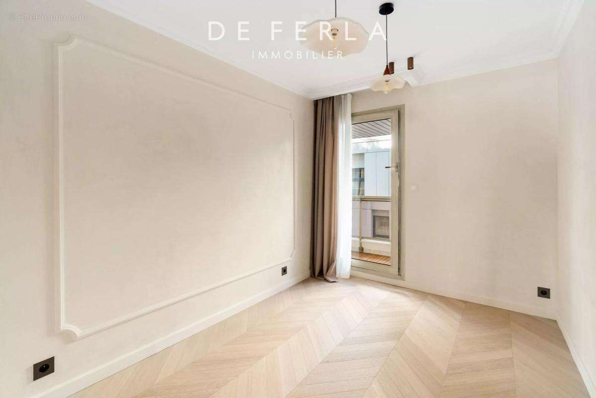 Appartement à PARIS-15E