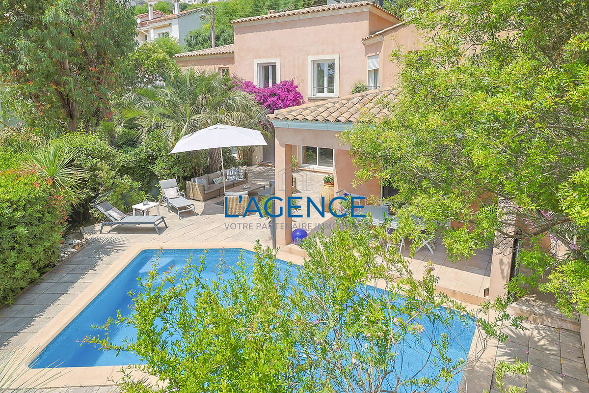 Maison à HYERES