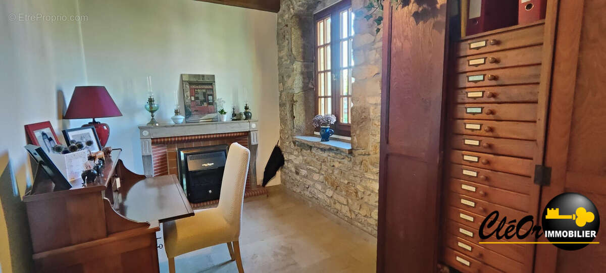 Maison à MOUTHIER-EN-BRESSE