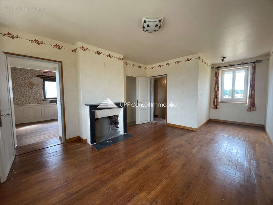 Maison à fort potentiel avec terrain - photo 2