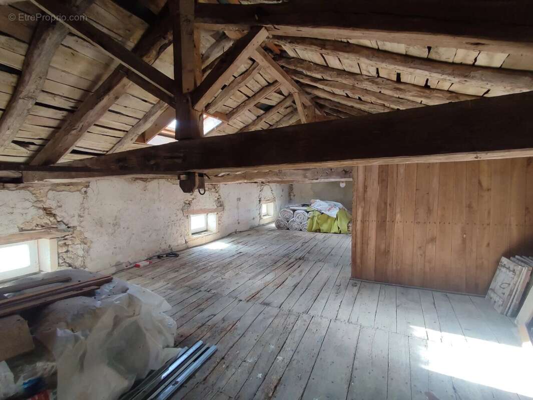 Maison à PIEGUT-PLUVIERS