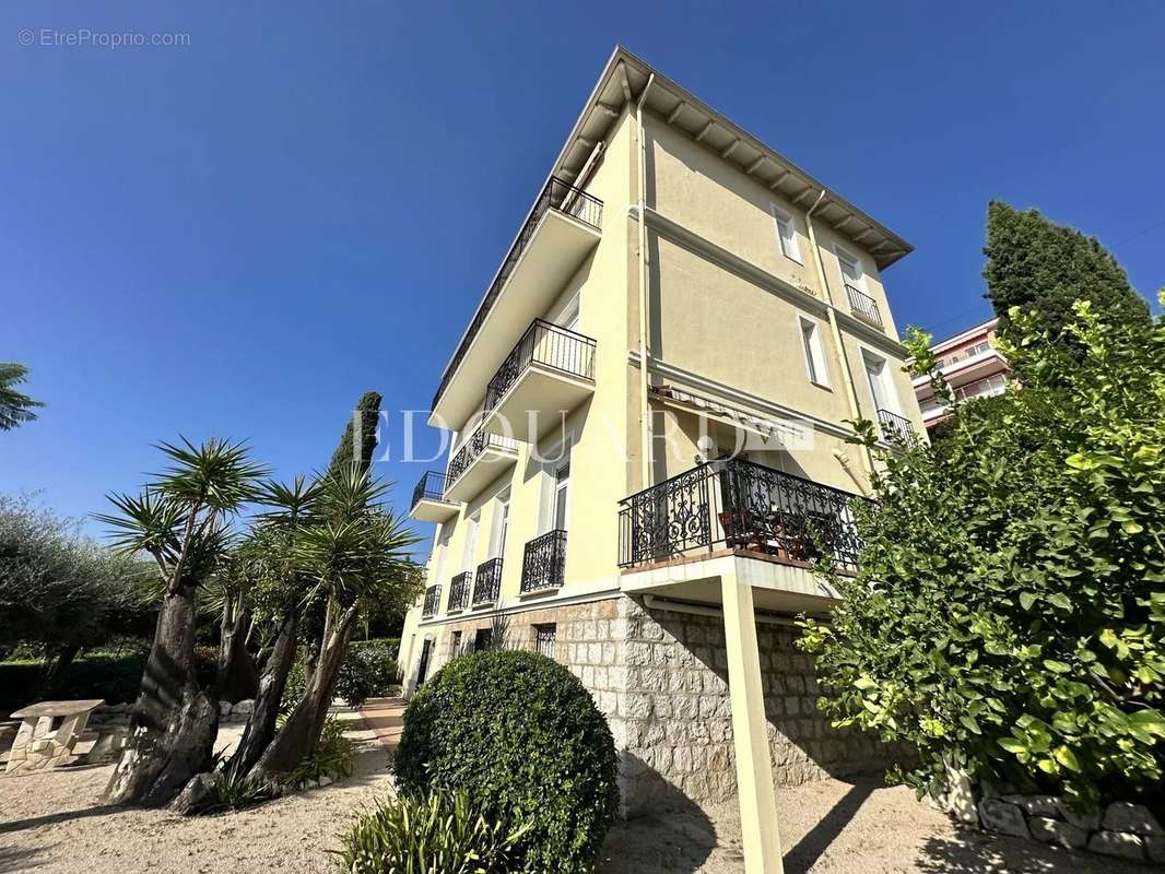 Appartement à MENTON