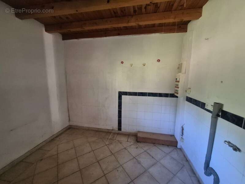 Maison à BAGNOLS-EN-FORET