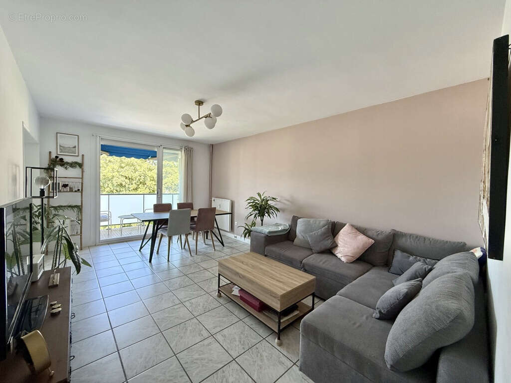 Appartement à BOURG-LES-VALENCE