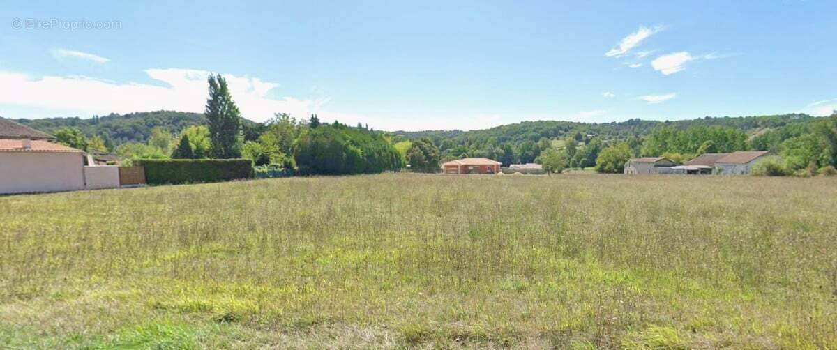 Terrain à PERIGUEUX