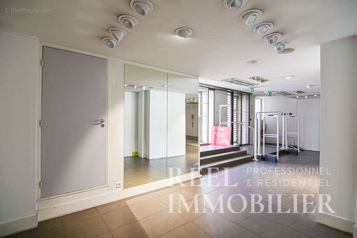 Immeuble de rapport au coeur de la basse ville - photo 7