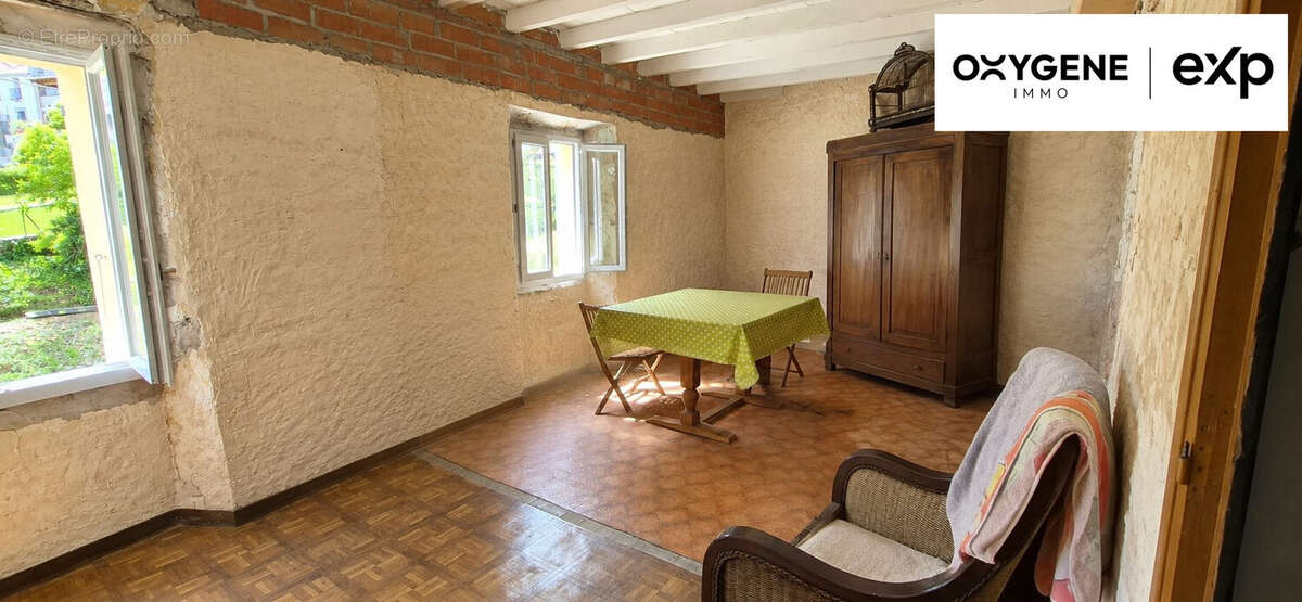 Maison à SAINT-LAURENT-DE-CERDANS
