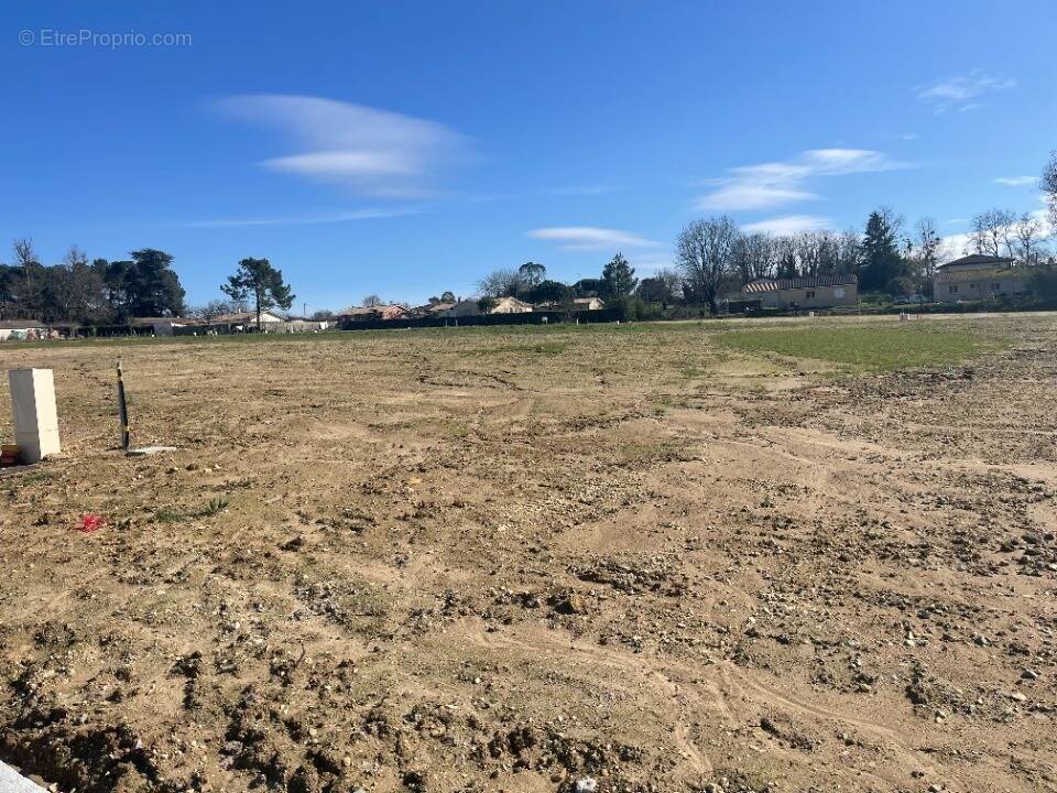 Terrain à VERDELAIS